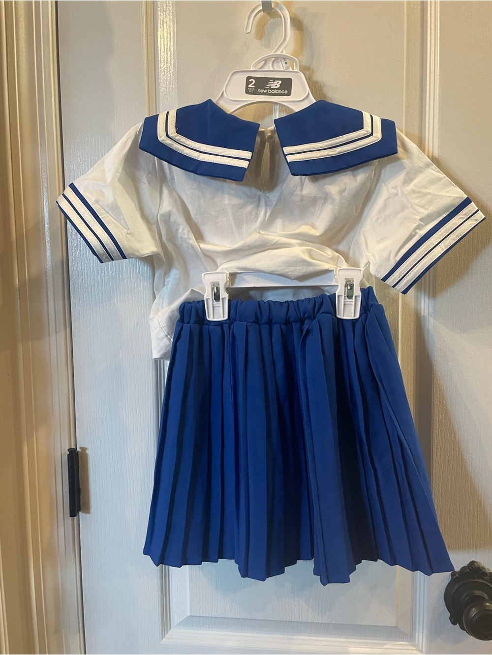 Girls Sailor moon School Uniform Costume with Red Bow and Socks - Picture 2 of 4